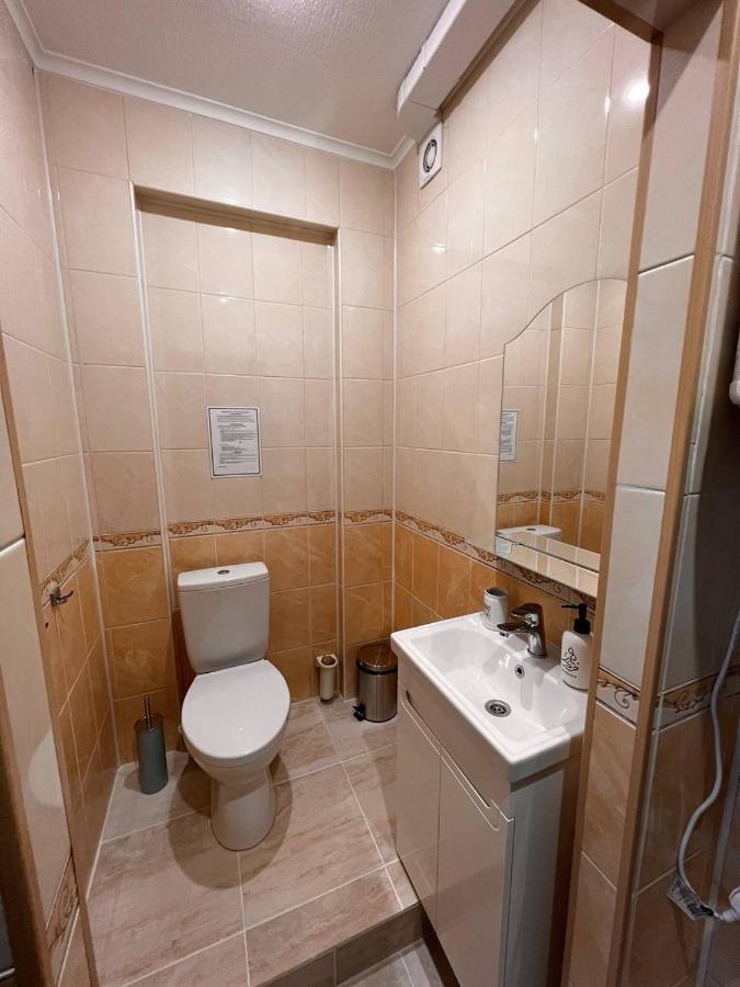 Апартаменти На Печерську Kiev Esterno foto